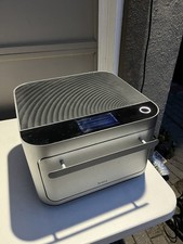 Pantalla de horno inteligente de acero inoxidable BRAVA ONE tiene líneas. Piezas o reparación