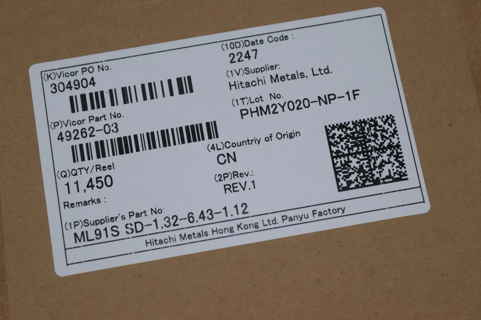 Núcleos de ferrita blandos de metal Hitachi SD-1.32-6.43-1.12 ML91S  Foto 2 de 3