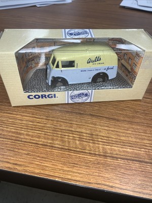 Corgi Classics 1:43 Morris J Van - Wall s Ice Cream D983