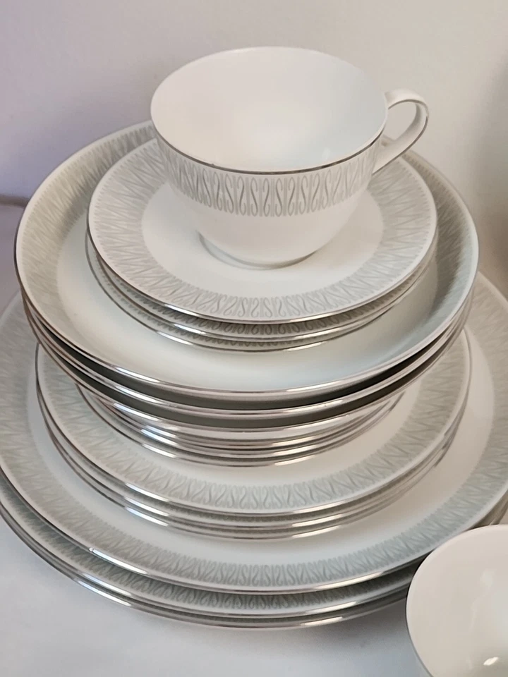 SELTMANN WEIDEN BAVIERA ALEMANIA BLANCO LIANA GRIS GEOMÉTRICO 24 PIEZAS SERVICIO 4 Foto 4 de 4