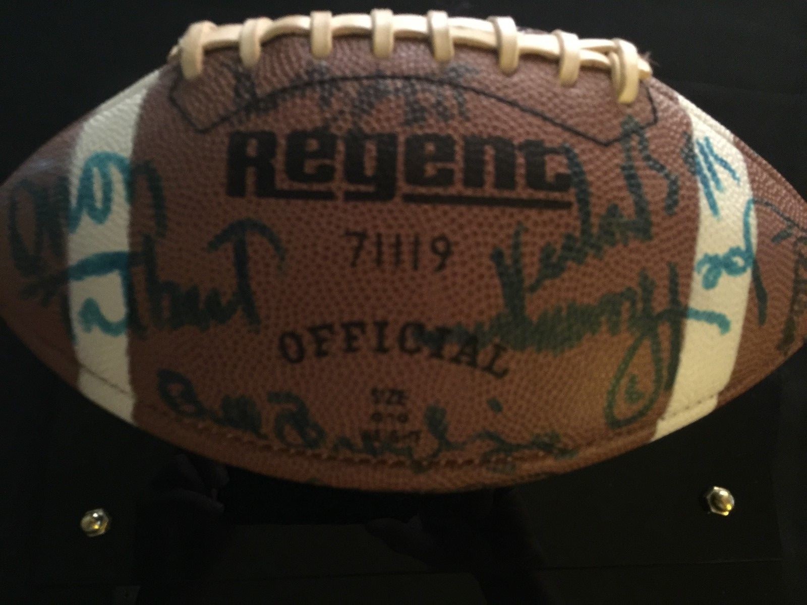 WASHINTON REDSKIN SIGNED FOOTBALL 70's, DISPLAY CASE & BOOK eBay