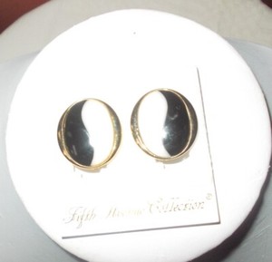 Authentic Celestial Pearl Whisper: Gold‑Plated Eclipsed Elegance