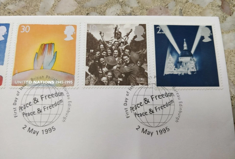 Peace & Freedom United Nations Red Cross stamps FDC  by UK Royal Mail 2 May 1995 - Image 4 of 4