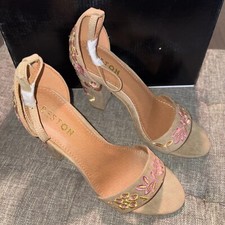 Women  s Brown Dress Shoes Size 9 Floral patterns 3 Inch Heels Buckle Strap