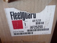 AF25255 Fleetguard Air Filter Made In USA