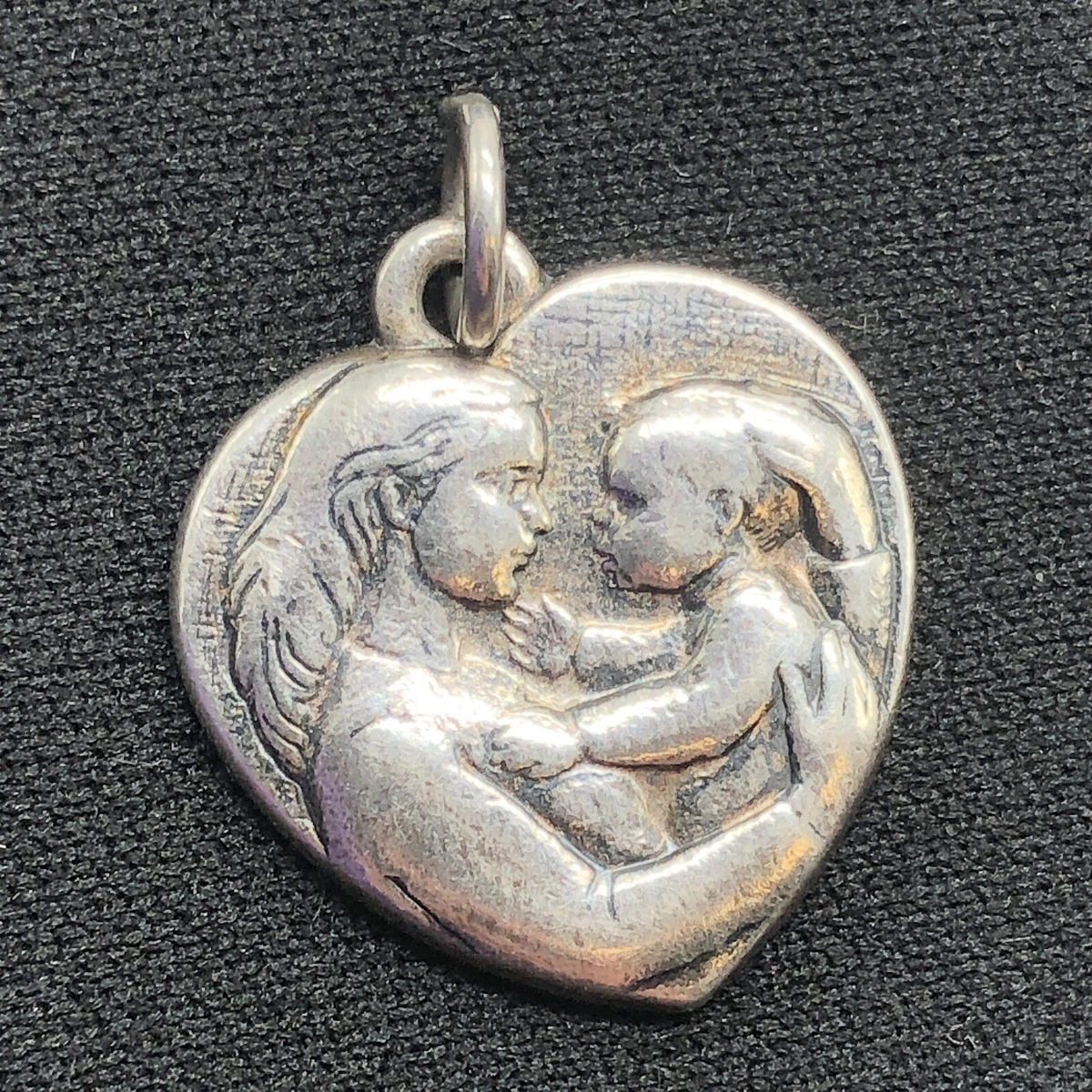 Retired Sterling Silver James Avery Mother Child Heart Shaped Charm Watch Vid