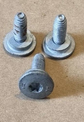 BMW 1 3 Series e90 e91 e92 e93 e87 e82 Wing Mirror fixing Mounting Bolts x3