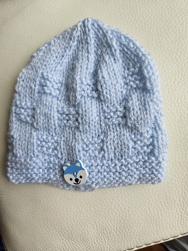 Hand knitted newborn beanie style hat Baby blue new