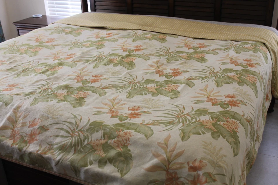 Raymond Waites Floral Botanical Bedding King and 4 Shams - Image 2 of 4