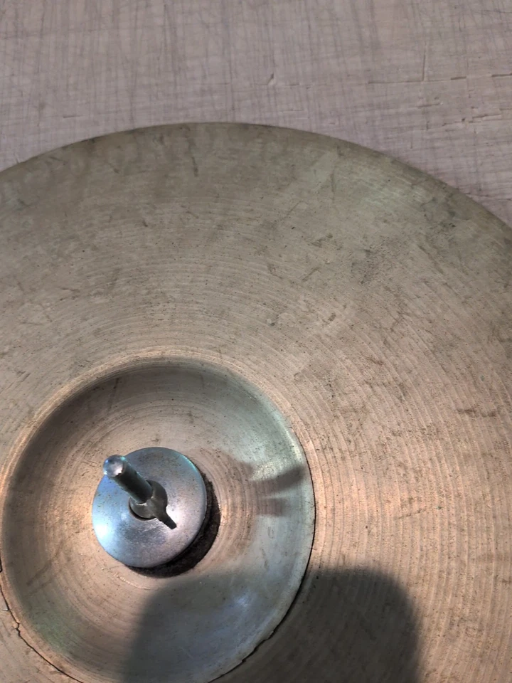 Años 50? "Platillo Paiste de Ludwig Hi Hat o Crash de 13"" estándar hecho en Suiza agrietado" Foto 4 de 4