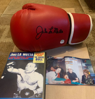 Jake Lamotta Raging Bull authentic Original Hand Signed Boxing Glove w/ hologram