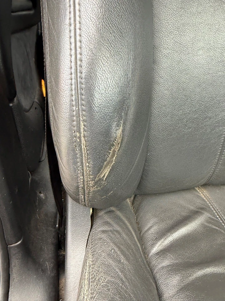 Holden 2005 WL Statesman Electric Leather Seats Set - image 2 of 4