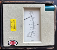Biddle Megger Turn Crank Insulation Tester 21805-1  leather case & leads TESTED