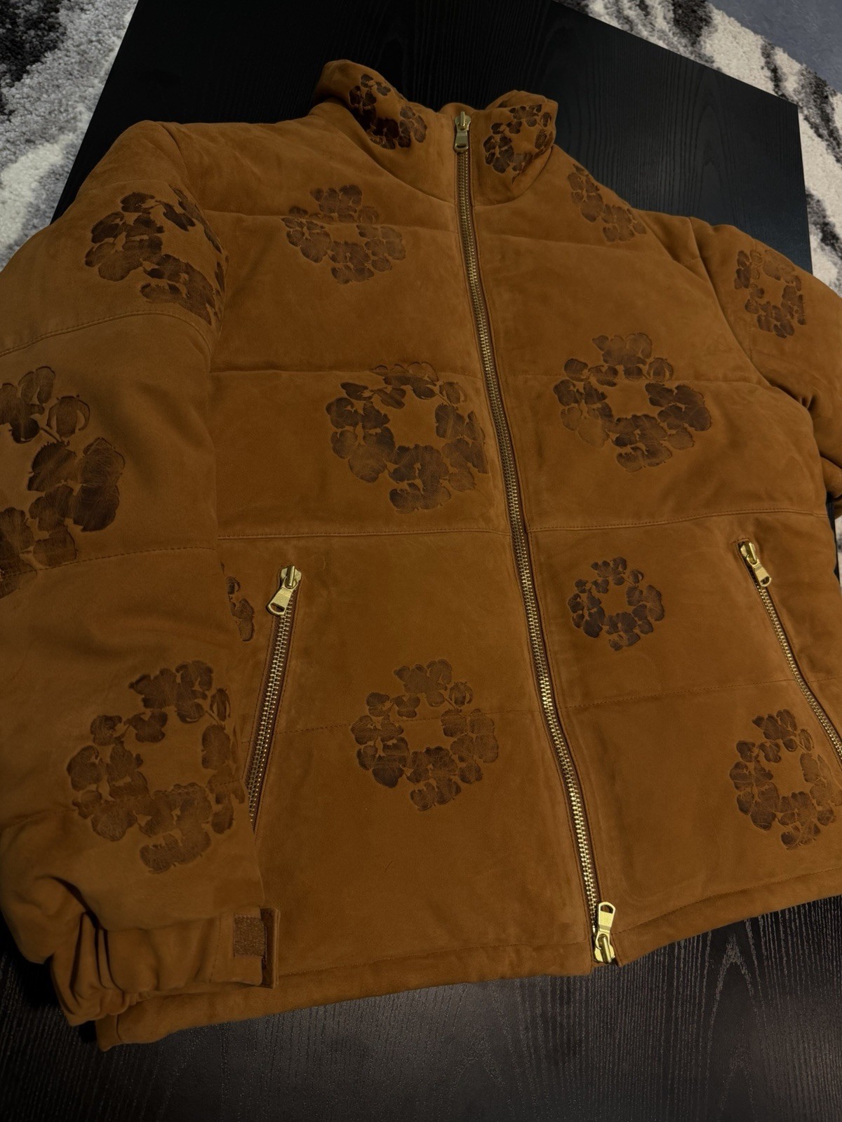Denim Tears Leather Wreath Logo Jacket Medium 100percent Authentic Brand New image 5