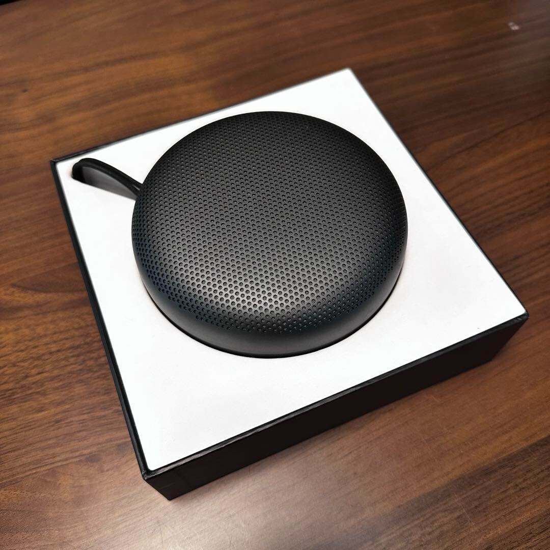 新品ベンツBang & Olufsen Beosound A1 2nd Gen Amazon.com: Bang & Olufsen Beosound A1 2nd Generation