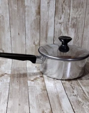 Regal Ware Stainless Steel 2 Qt Sauce Pan Pot With Lid Non Stick 3145 Vintage