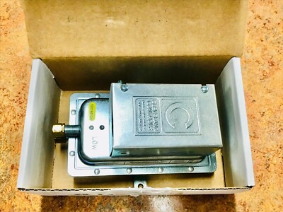Lochinvar Pressure Switch 100166124 (.05'' - 12.0'' WC)