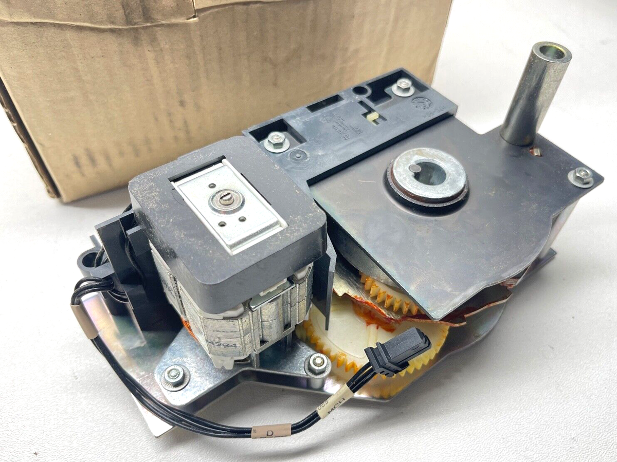 SCHNEIDER MASTERPACT NW 47894 MCH/XM GEARMOTOR MECHANISM 200-240