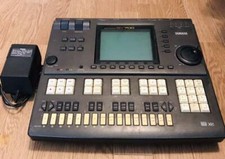 YAMAHA QY700 Yamaha Music Sequencer