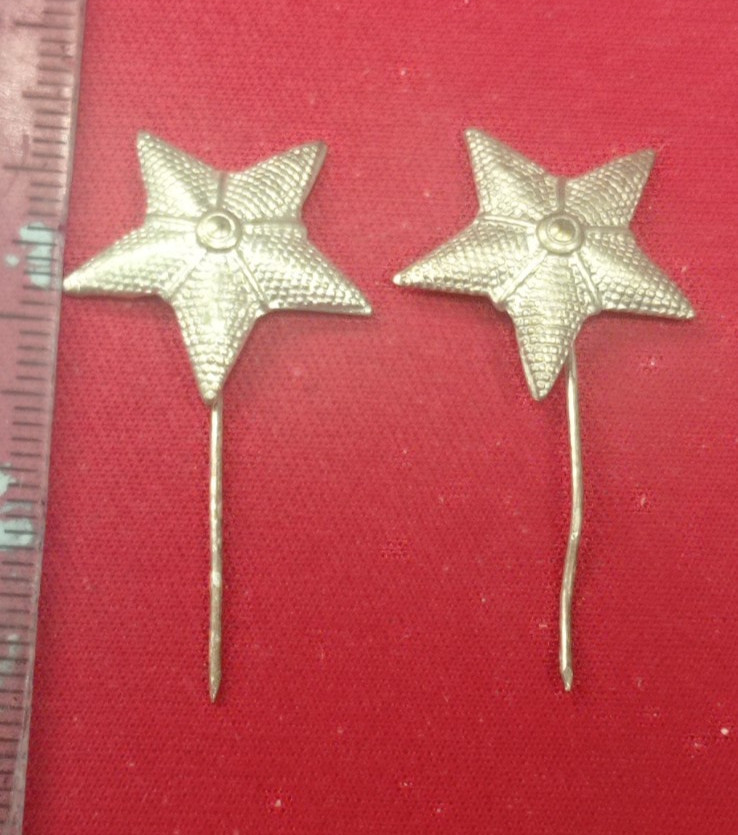 VECCHIE STELLETTE MILITARI IN METALLO DIVISA ALTA UNIFORME UFFICIALE POSTWW2