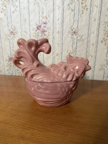 Vintage Red Wing USA Pottery Light Pink Poppytrail Small Rooster Casserole Dish