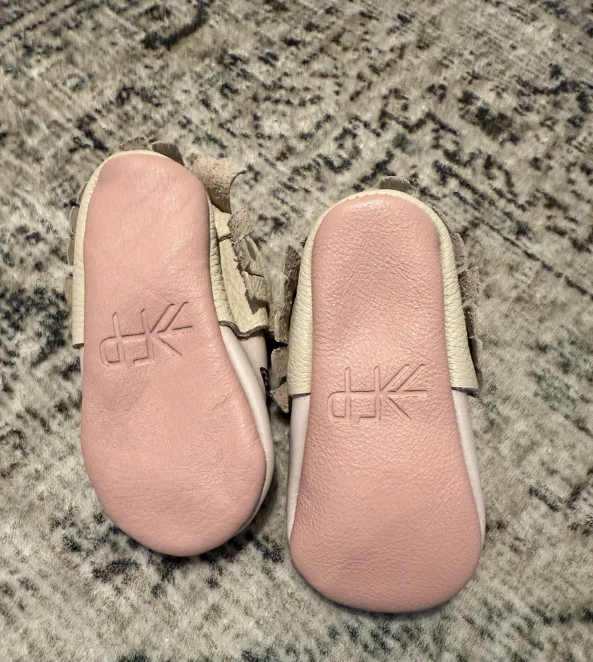 Mocasín Mariposa Niñas Recién Escogido Talla 5 Excelente Estado Foto 2 de 3