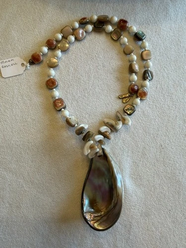 Vintage Signed Miriam Haskell Abolone Shell Peach Gold Tone Pendant Necklace