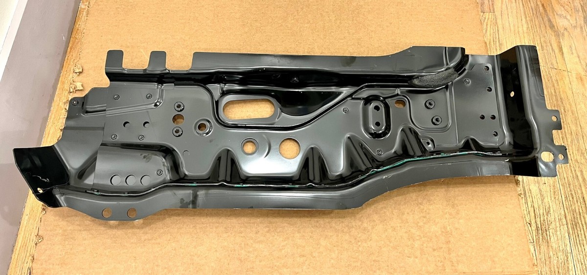 めか Genuine OEM Mitsubishi 91-99 3000GT Front Emblem Badge Logo
