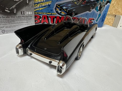 Johnny Lightning 1/24 Die Cast Model Kit 1960's DC Comic Batmobile Boxed - Picture 6 of 7