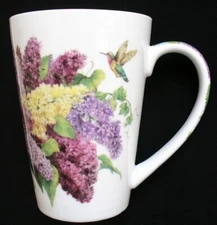 New~Lissom Design~JASON LEE~Scent Of Lilacs~HUMMINGBIRD~10oz~FLORAL~Mug~4.75"
