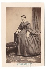 Jeune femme robe crinoline Photo CDV circa 1859 Joseph Camaret Tampon Humide