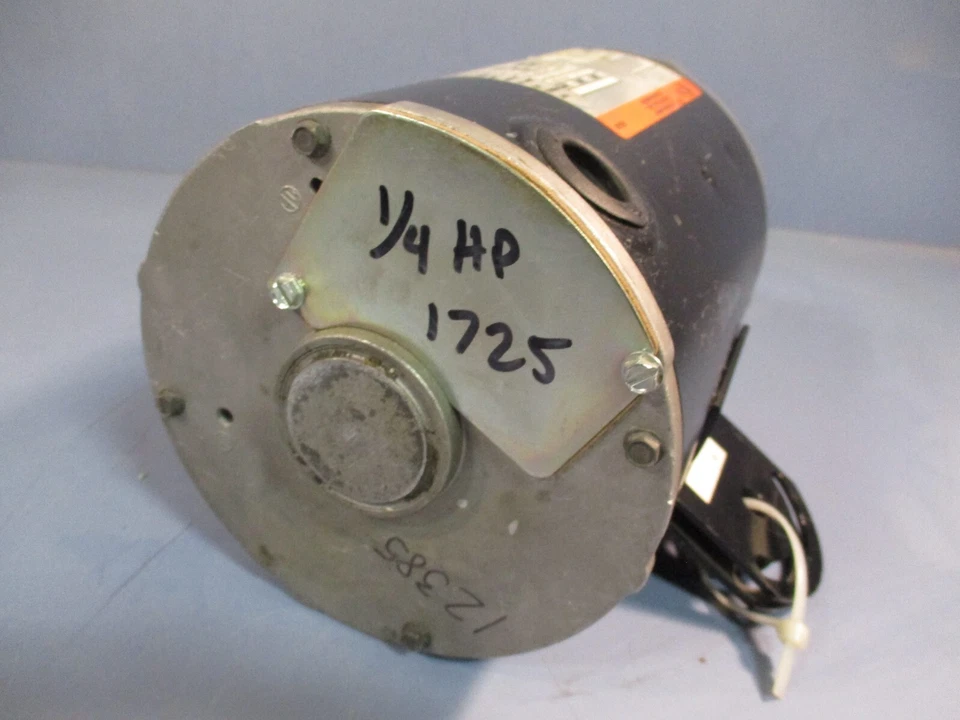 BALDOR COMMERCIAL MOTOR 56YZ, .2 .25 HP 3 PH, 50/60HZ, 17E068W148G2 - Image 4 of 4