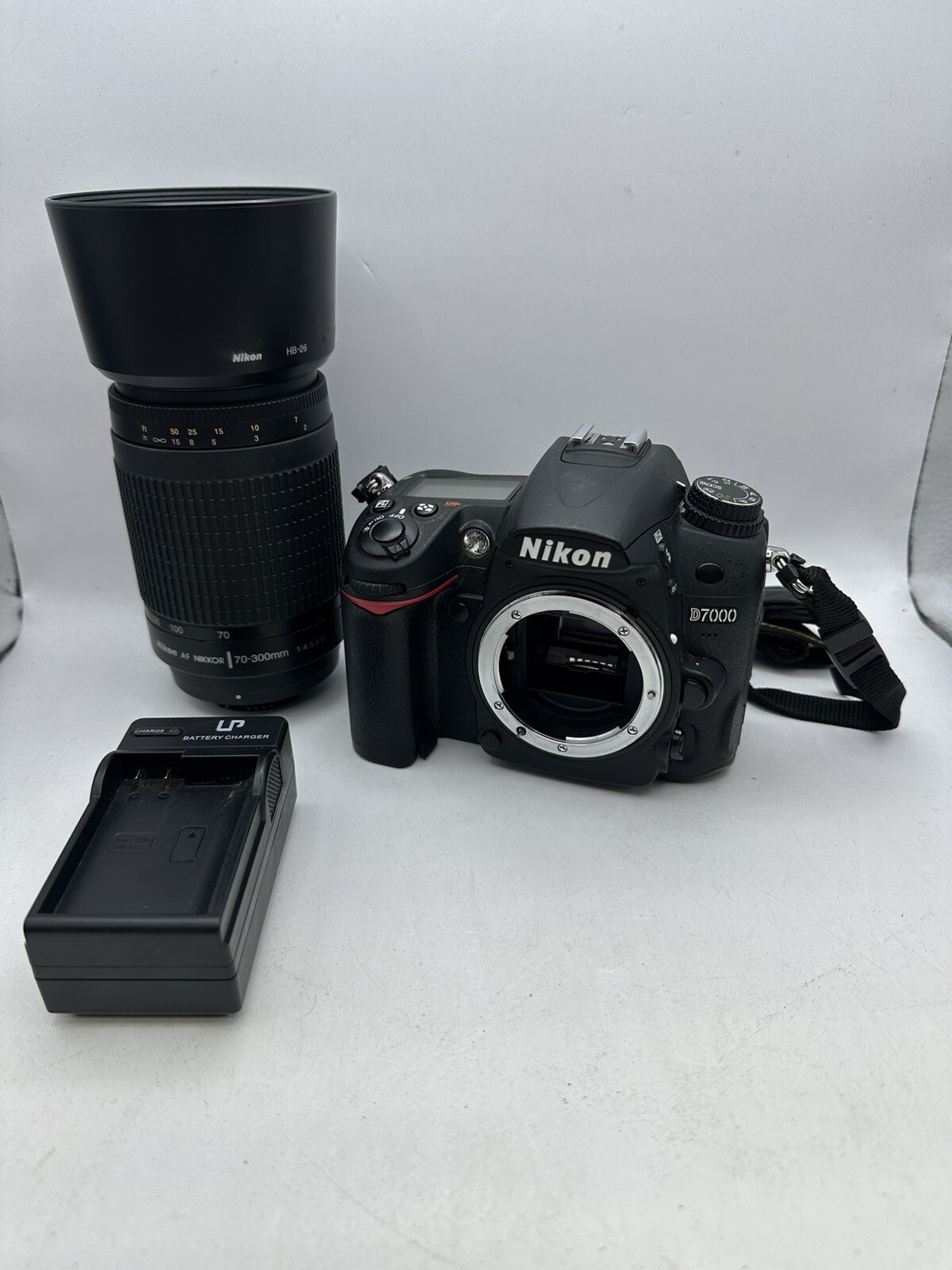 Nikon D7100 Nikon D7000 DSLR Camera Kit With 18-105mm F/3.5-5.6 DX 