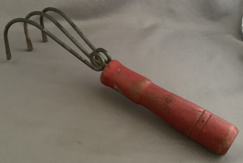 Vintage Garden Hand Tool Cultivator Old Farm Claw Rake With Red Wood Handle - Picture 1 of 3