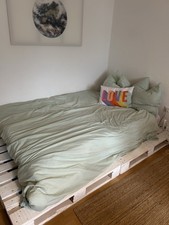 Palettenbett aus Holz, Massivholz, 140x200 Cm, Matratze,
