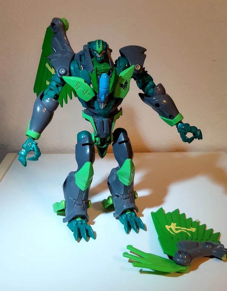 Transformers Mixed Lot 16 Incomplete Figures, Accessories, Parts & Pieces - Image 4 of 4