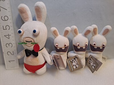 4 Lot Raving Rabbids Plush 8'' + 3 smaller 5'' magnet Hands Ubisoft lapins cretins