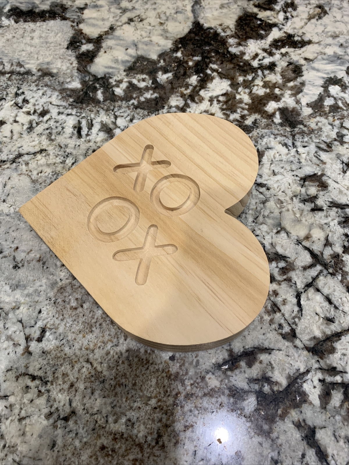 Mondo Llama Valentine's Day Wooden Engraved Conversation Heart XOXO