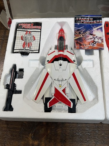 1984 HASBRO TRANSFORMERS G1 - AUTOBOT AIR GUARDIAN JETFIRE - Picture 8 of 19