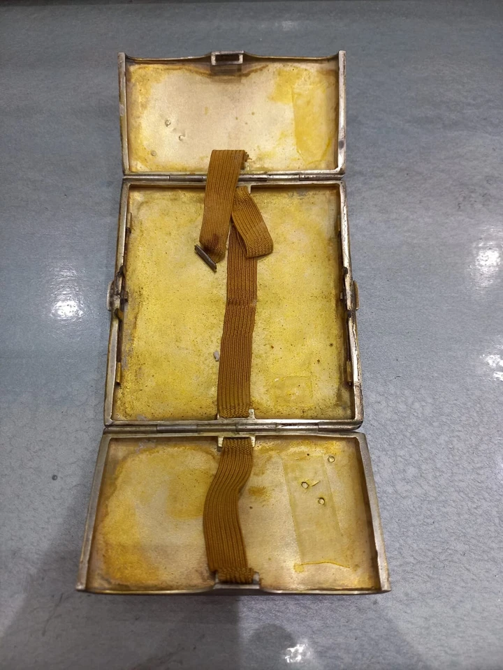 Старый серебряный футляр Cigerette 20 века - Изображение 3 из 4