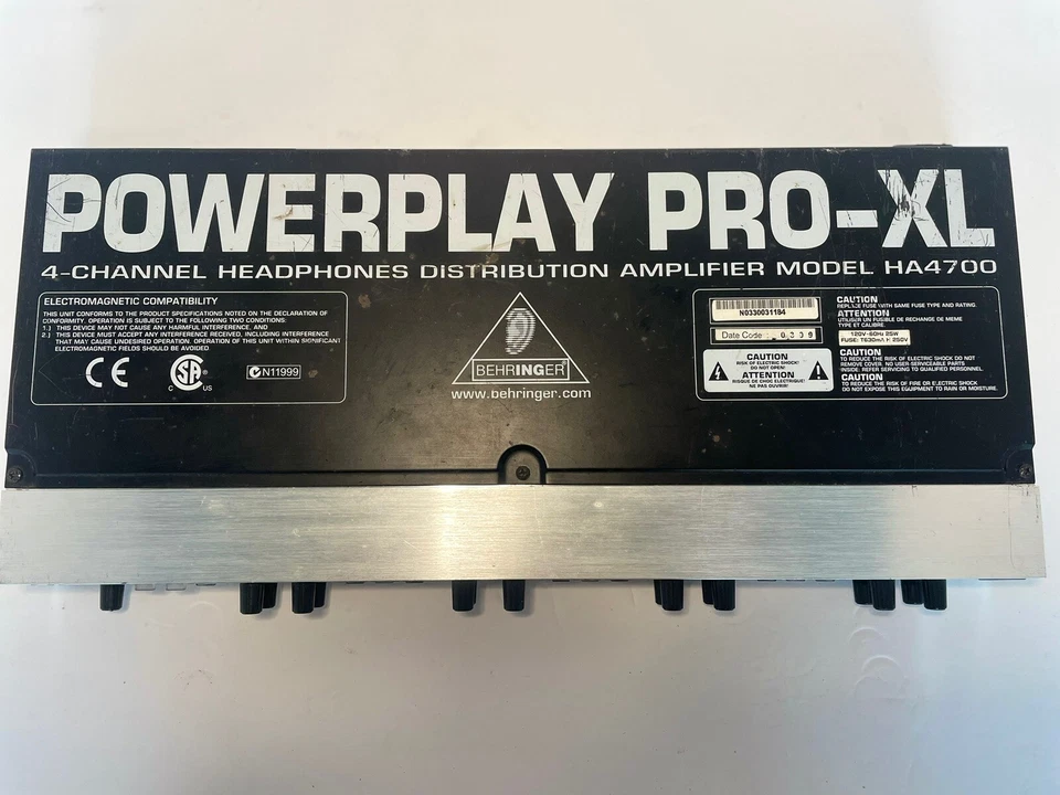 BEHRINGER POWERPLAY PRO-XL 4 CHANNEL HEADPHONE DISTRIBUTION AMPLIFIER HA4700 - Image 3 of 4