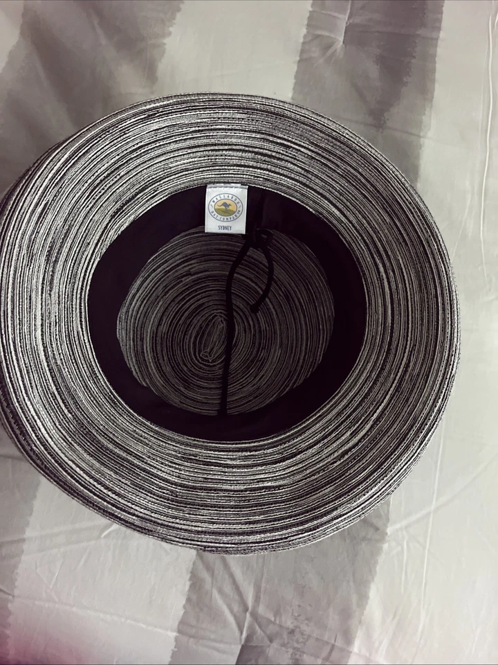 Wallaroo Sydney Sombrero de Paja Blanco y Negro Ajustable Impecable Foto 4 de 4