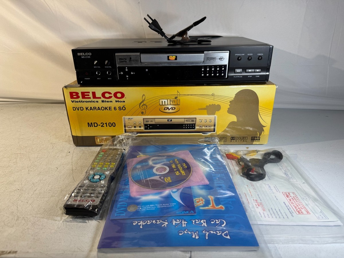 レトロな東芝ポータブルTV/VIDEO CD KARAOKE SYSTEM Belco MD-2100 Karaoke System DVD Mic Input Midi w/ Remote Vintage