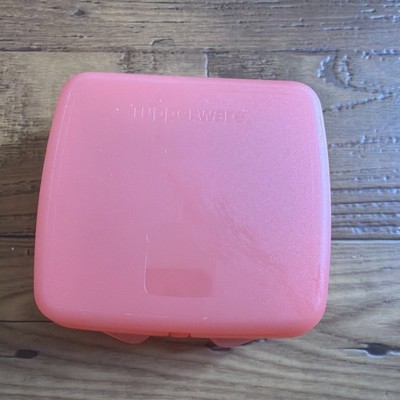 Tupperware Sandwich Keeper Hinged Storage Container Orange 8203
