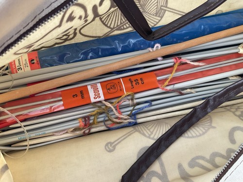 Large Bundle Knitting Needles All Sizes Plus Crochet Etc - Picture 4 of 13
