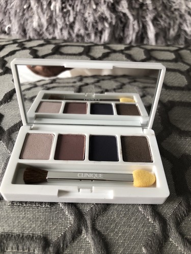 Clinique Colour Surge Eye Shadow Quad - Picture 2 of 4