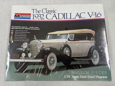 Monogram The Classic 1932 Cadillac V-16  1/24 Kit 2305 FACTORY SEALED