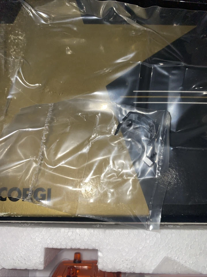 CORGI RENAULT PREMIUM FELDBINDER TANKER - RUGBY CEMENT SCALE 1:50 CC12105 - Image 4 of 4