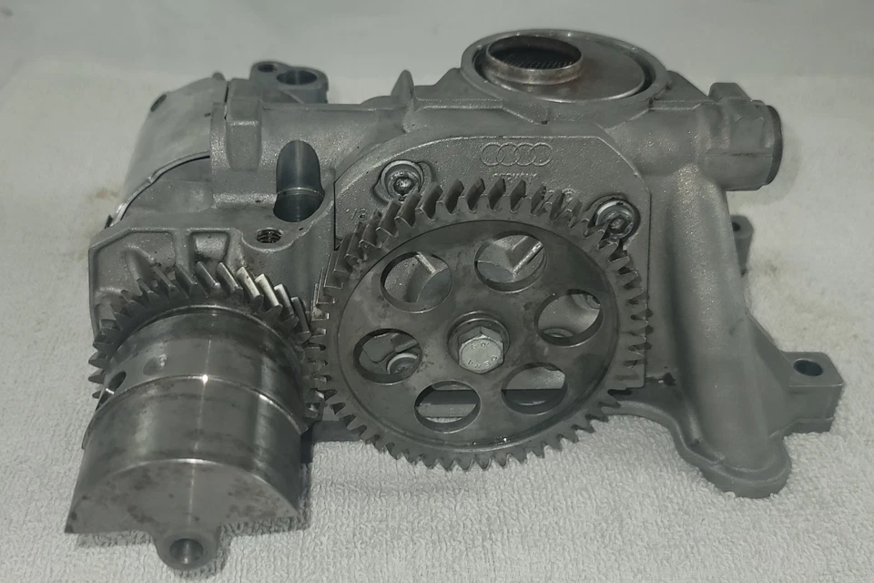 2001 2002 2003 2004 2005 AUDI A4 3.0 Pump OIL PUMP ASSEMBLY 06c 115 153 C - Image 2 of 4