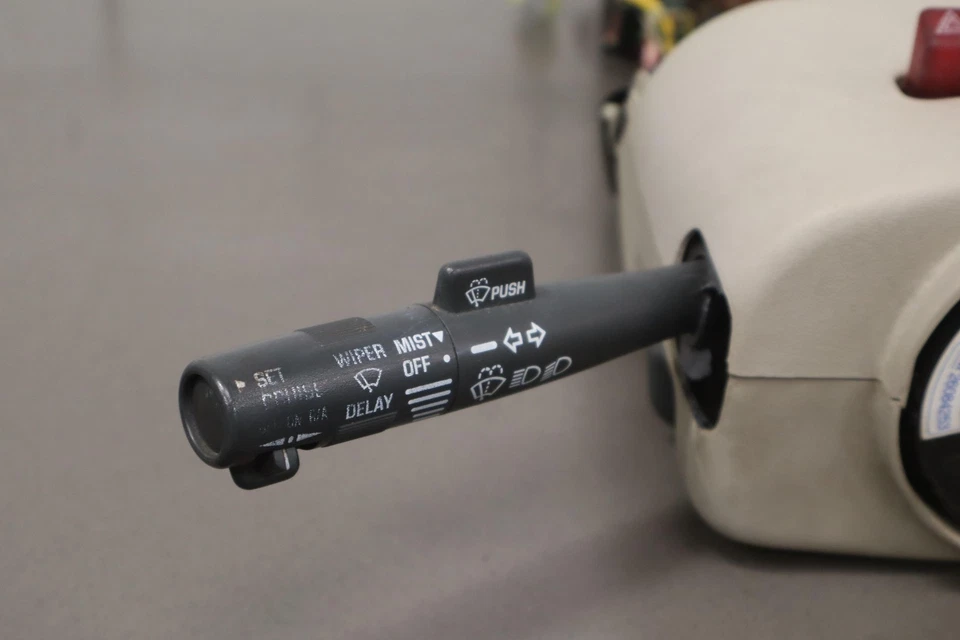 Cadillac Escalade GMT400 2000 columna de dirección inclinable con llave/interruptores Foto 2 de 4